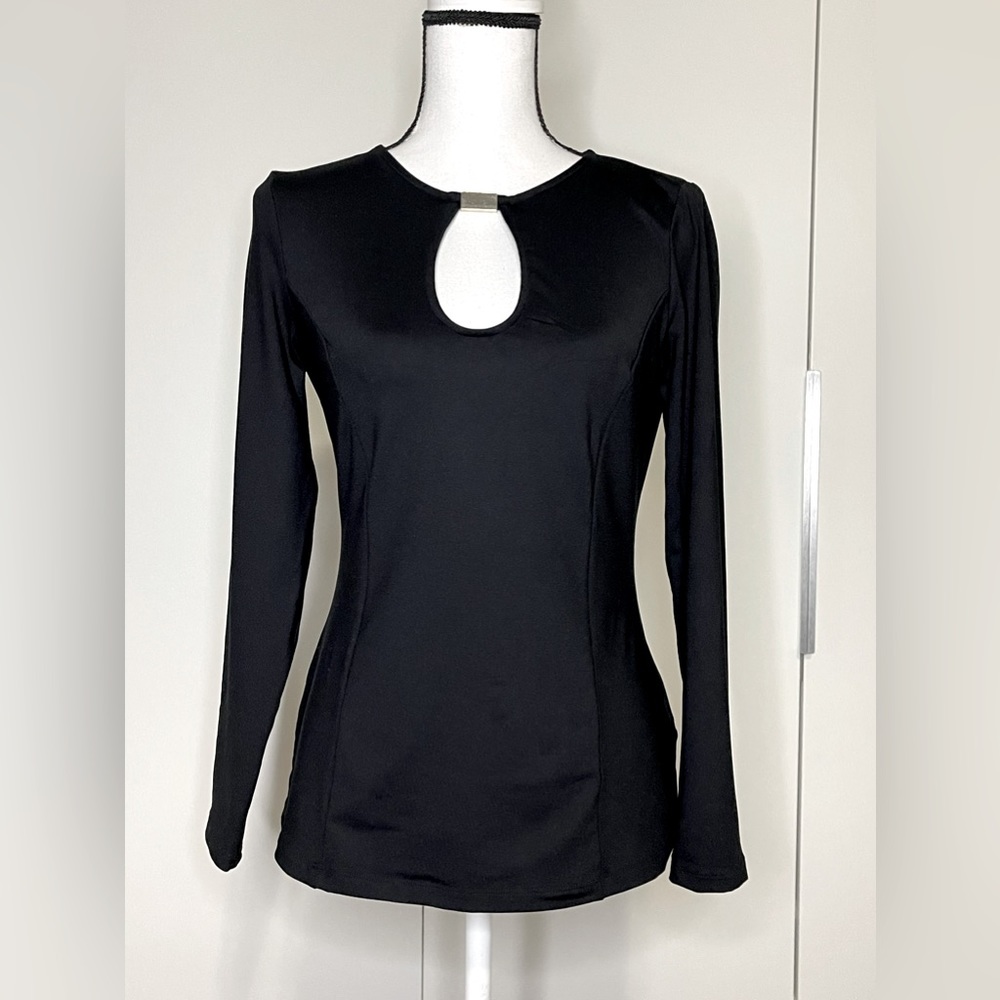 BEBE DOUBLE KEY HOLE WOMEN’S TOP